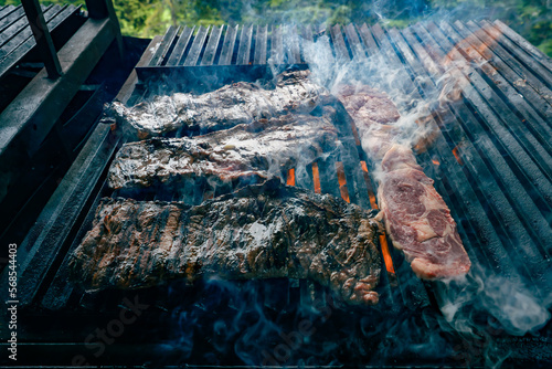 Wallpaper Mural meat on the grill Torontodigital.ca