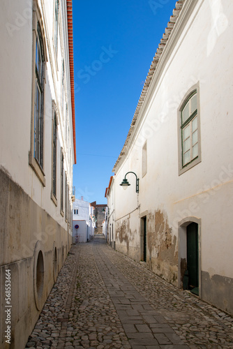 A narrow street in Serpa city - Portugal © sebi_2569