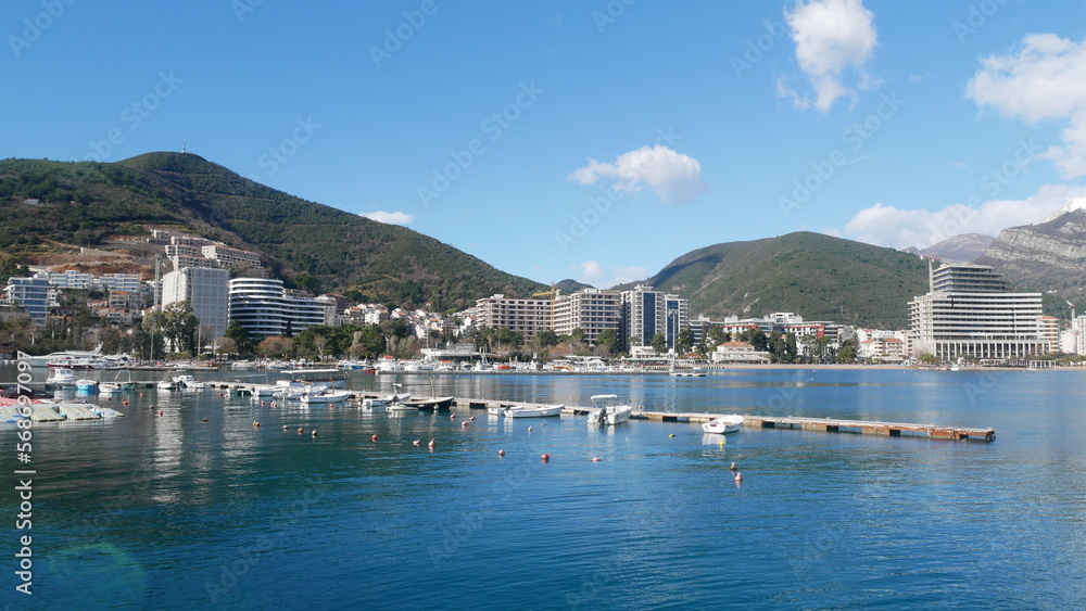 Naklejka premium Panoramic view of the city by the sea. View of the mountains, city and sea. Beautiful view. sea bay