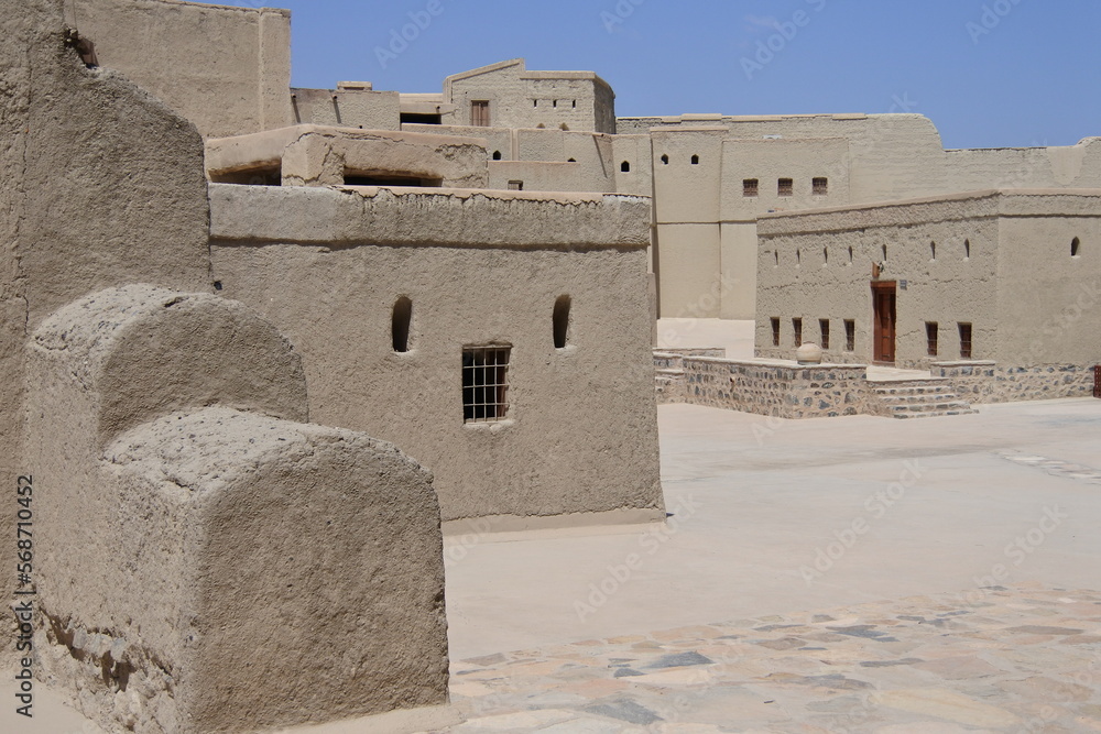 Im Inneren der Festung von Bahla im Oman
