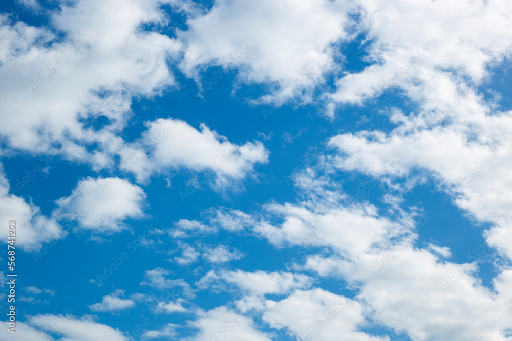 Obraz premium blue sky with clouds, abstract background 