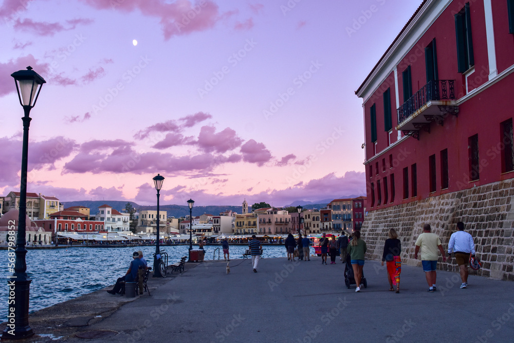 Obraz premium Sonnenuntergang am venezianischen Hafen von Chania, Kreta