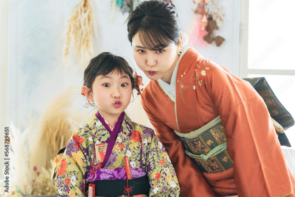 着物を着た親子 和装の記念撮影 写真館 フォトスタジオ 着物を着た親子 和装の記念撮影 写真館 フォトスタジオ