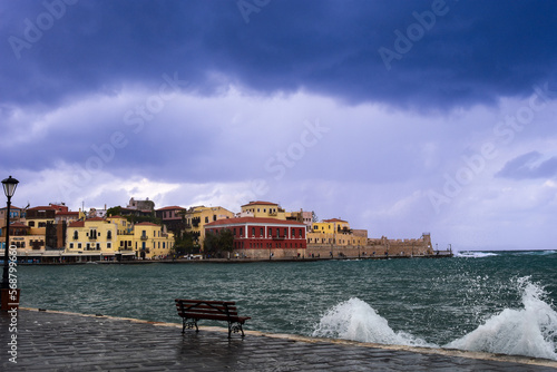 Alter venezianischer Hafen von Chania, Kreta photo