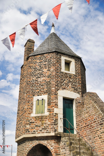 Zons Pfefferbüchse Turm der Stadtfestung zum Rhein hin photo