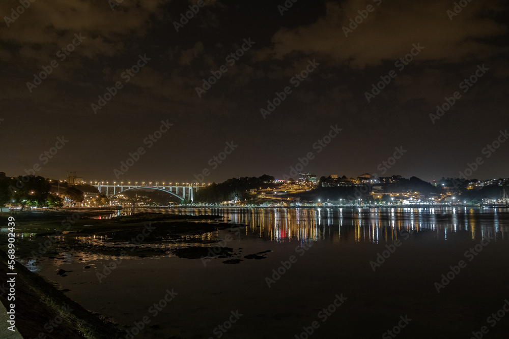 Naklejka premium Porto e Vila Nova de Gaia 