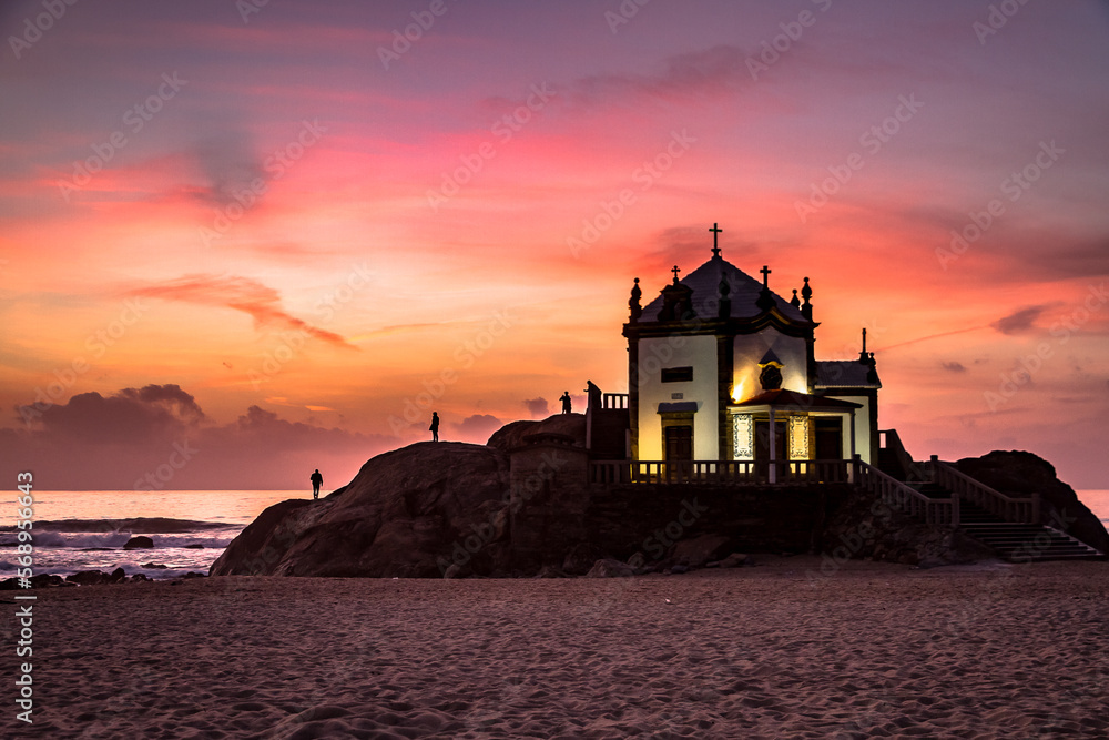 Capela do Senhor da Pedra - Miramar
Porto Capela do Senhor da Pedra - Miramar
Porto