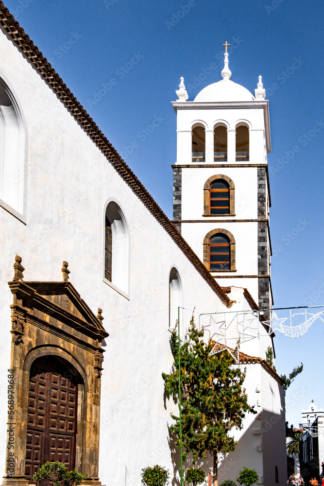 In der Altstadt von Garachico mit Kirche und Convent.