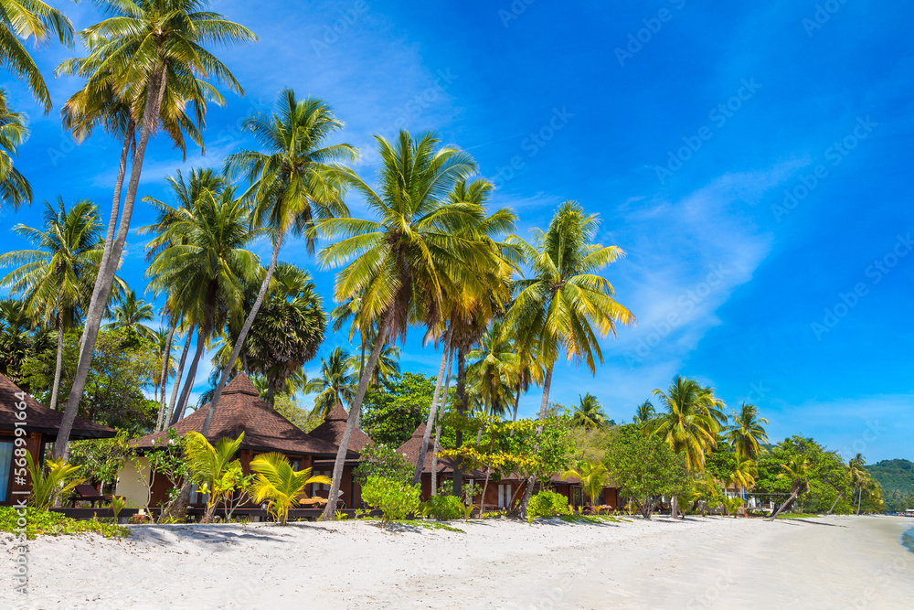 Obraz premium Beautiful Tropical beach
