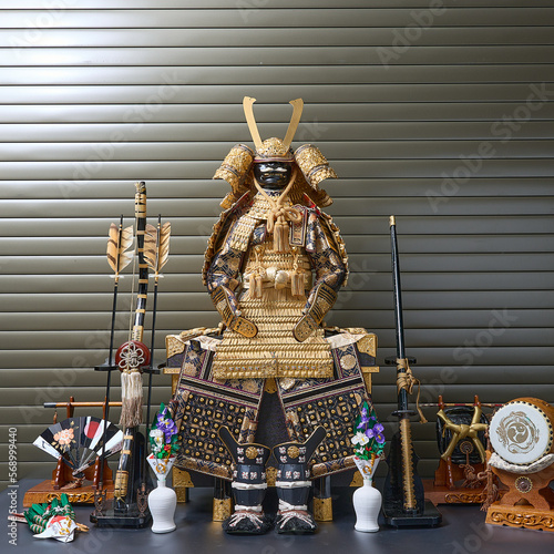 五月人形の大鎧と周辺の小物