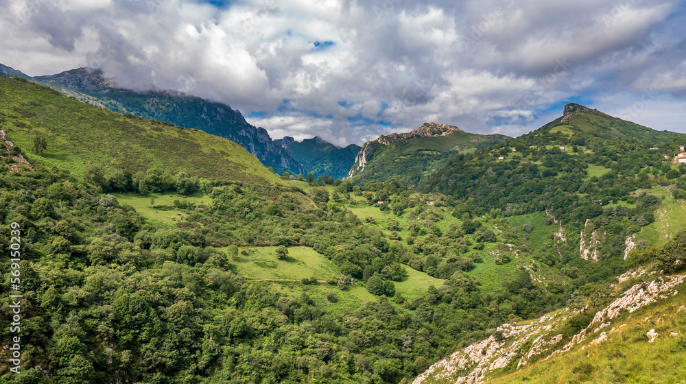 Mountain Range, Picos de Europa National Park, Asturias, Spain, Europe