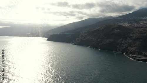 Wallpaper Mural panoramic view quiet ocean at rocky coast against sunlight Torontodigital.ca