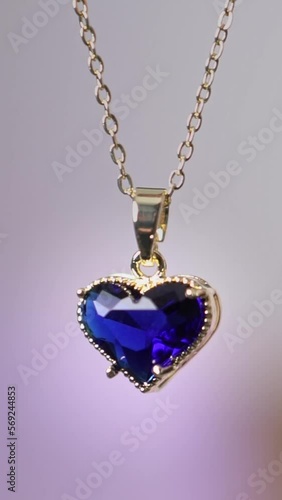 cadena corazon azul