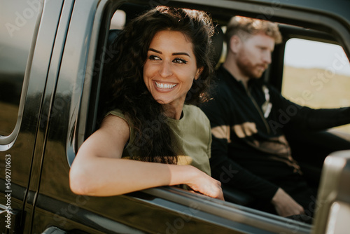 Couple having fun on roadtrip © BGStock72