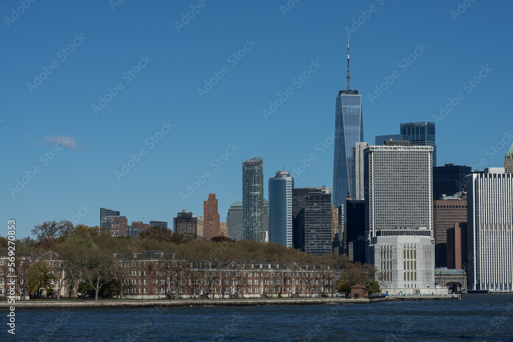 New York Skyline mit Govenors Island.