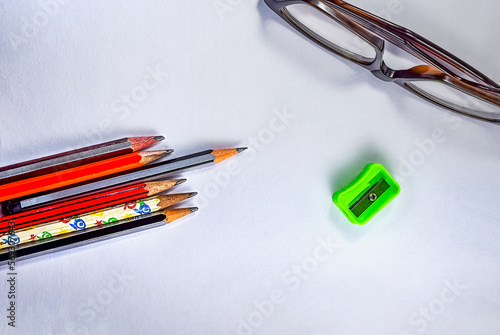 pen and glasses photo