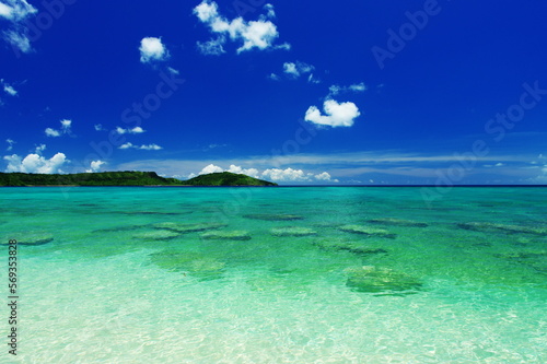 沖縄県西表島 真夏のイダの浜