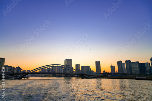 東京水辺ライン船上から見た夕景 © あんみつ姫