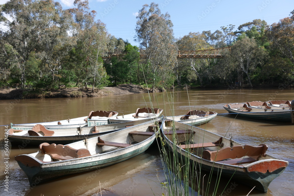 Rudeboote auf dem Yarra River in Melbourne