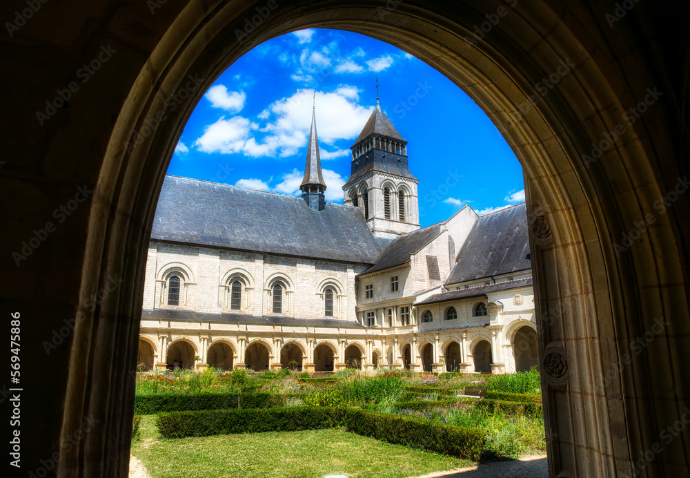 St Mary’s Cloister and the Abbey Church of the Royal Abbey of Our Lady of Fontevraud, Fontevraud l’Abbaye, Loire Valley, France