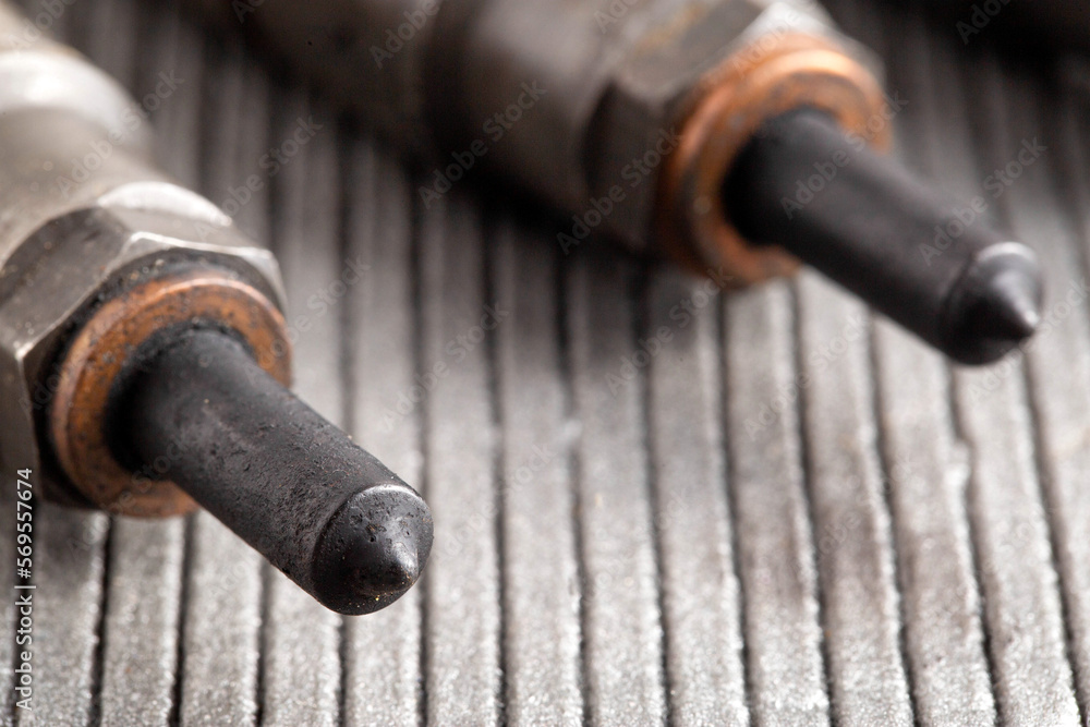 Needles and nozzles on nozzles from a diesel engine. Deterioration of the fuel system of the car, macro