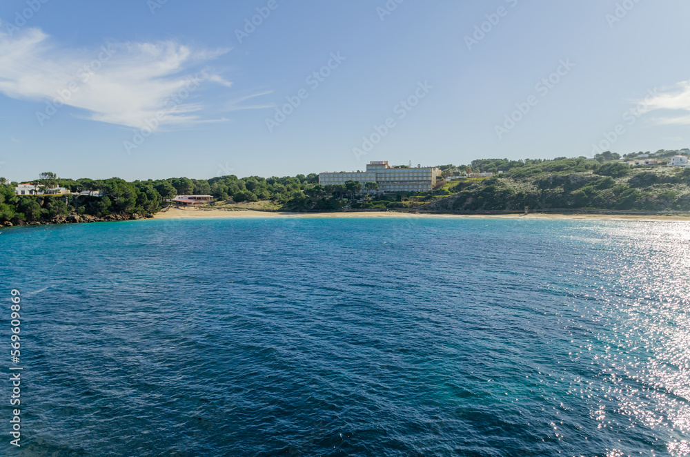 Arenal d'en Castell, playa con forma de concha. Menorca 