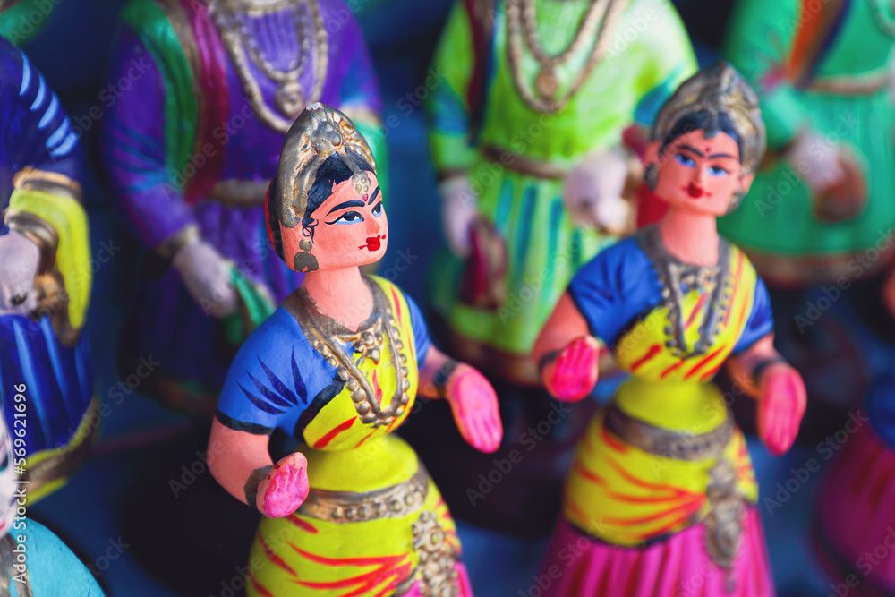 Indian famous Thanjavur dancing female dolls	
