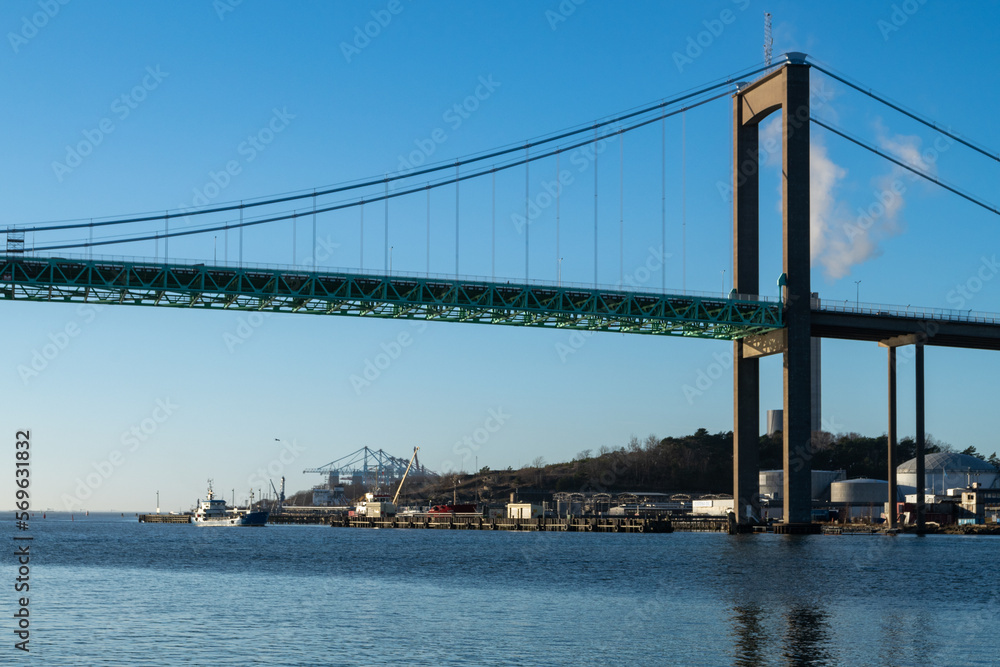 Naklejka premium Älvsborgsbron och Hisingen