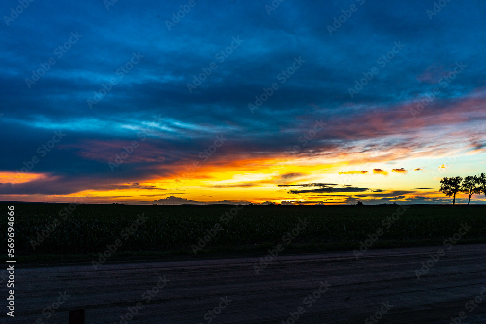 Fototapeta premium sunset over the horizon