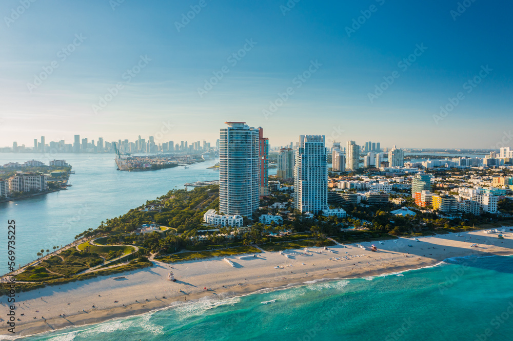 Obraz premium North Miami Beach Sunny Isles Beach Aerial Photo. Miami beach. Panoramic view of the downtown Miami skyline, Florida, USA. 
