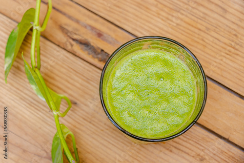 Jugo verde, vista cenital