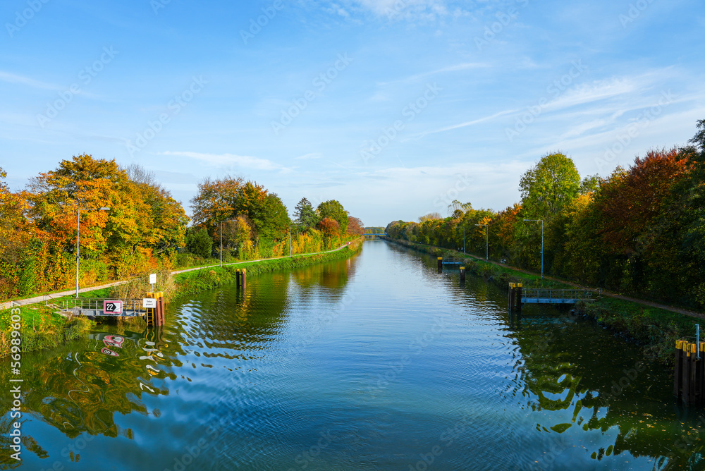 Landscape at the Datteln-Hamm Canal near Hamm.
Landscape at the Datteln-Hamm Canal near Hamm.
