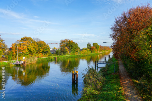 Quadro su tela Landscape at the Datteln-Hamm Canal near Hamm.