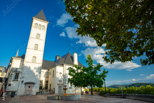 Tableau sur toile Navarre parliament in Pau, France