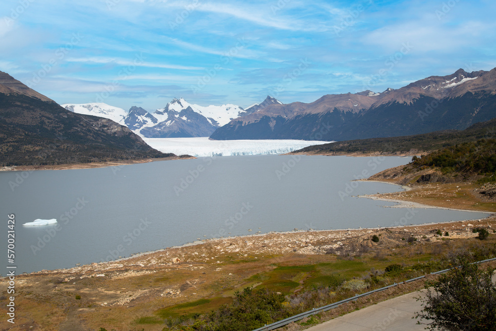 Landscape of Lake Argentino with glaciers in the background and snowy mountains. View from Mirador dos Suspiros