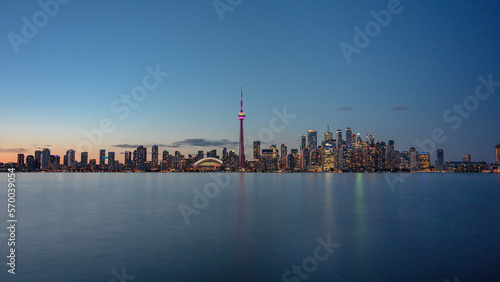Photography Panoramic image of the skyline of Toronto (Canada) at sunset