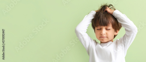Little boy suffering from h...