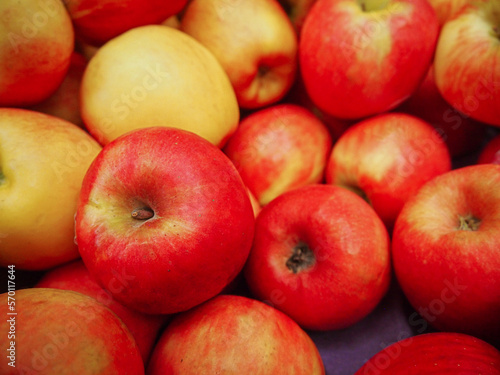 red apples in the market
