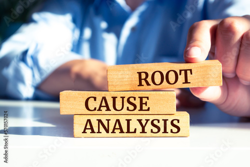 Obraz na plátně Wooden blocks with words 'ROOT CAUSE ANALYSIS'.