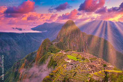 インカ帝国の夢の跡・マチュピチュ遺跡の絶景