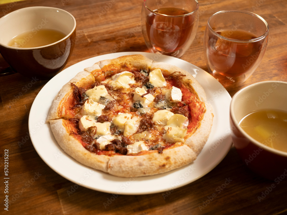 日本の食卓,チーズピザ イタリアン、男飯