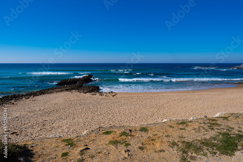 Fototapeta Naklejka Na Ścianę i Meble -  Peaceful and beautiful coast of Portugal. Deserted beaches.