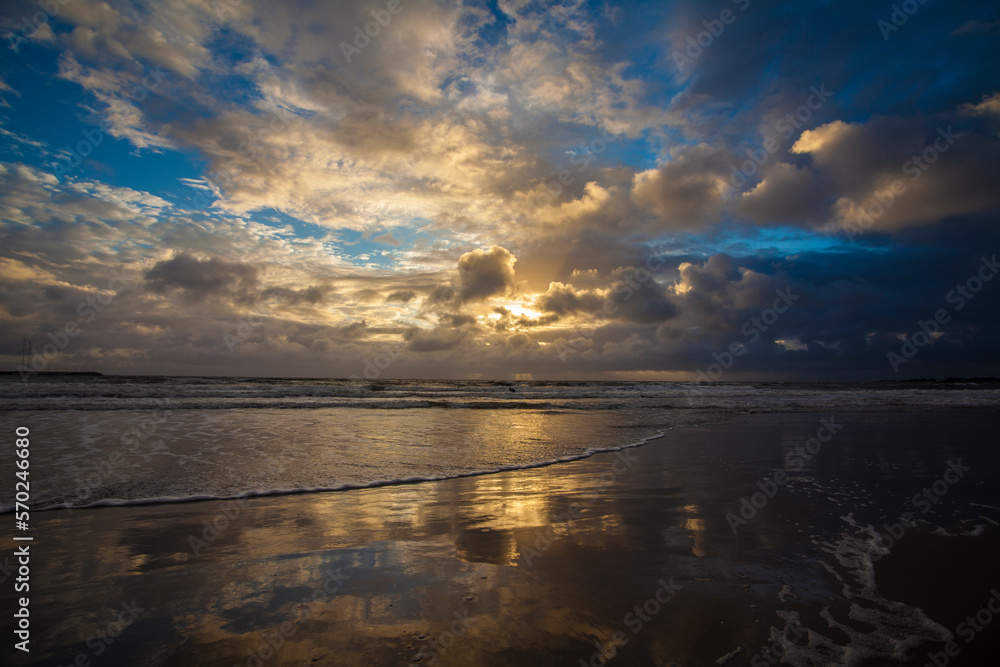 Obraz premium playa al atardecer