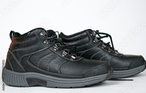Black women's leather winter sneakers with laces. No logo. part6