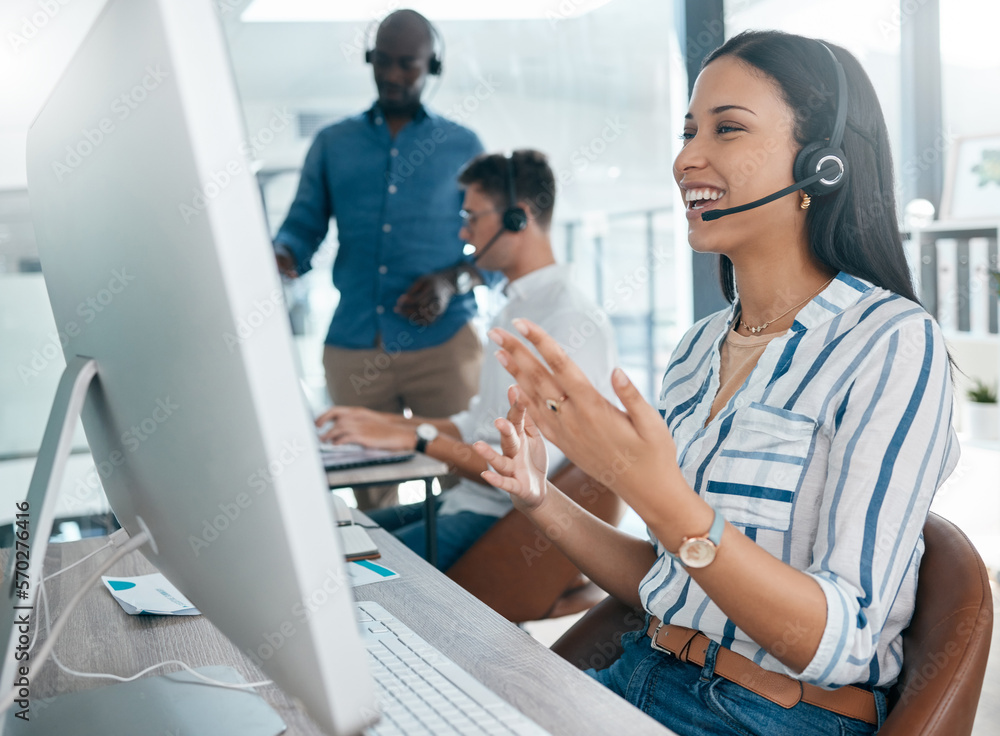Obraz premium Call center, talking and business conversation of consulting black woman at a computer for a call. Telemarketing, company networking and contact us consultant on a digital consultation for tech help