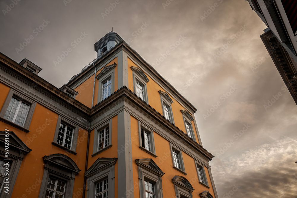 Obraz premium Main facade of the University of Bonn, in Germany, also called Bonn universitat, in oldest part of the campus. it's the main academic body of the city of Bonn, a major german university center.