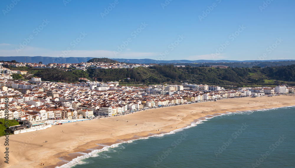 Obraz premium Landscape of the coast and Nazare city - Portugal