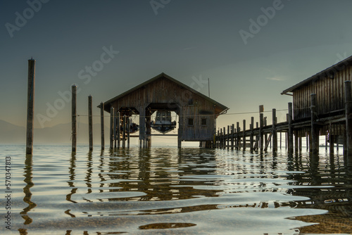 Sonniger Nachmittag am Chiemsee in Bayern