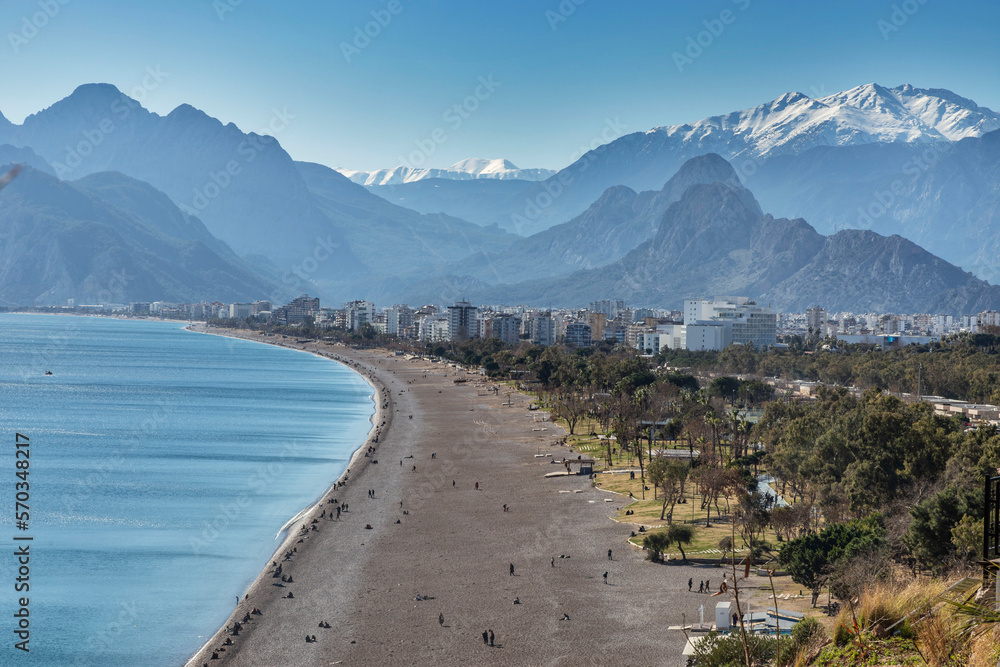 Naklejka premium Antalya Konyaaltı Beach and Bey Mountains