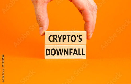 фотографія Crypto downfall symbol